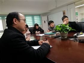 赛诺工作人员聆听法律知识