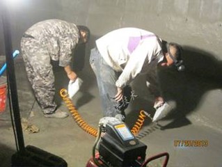 用YYA特种浆料对地下车库漏水（墙角）进行处理